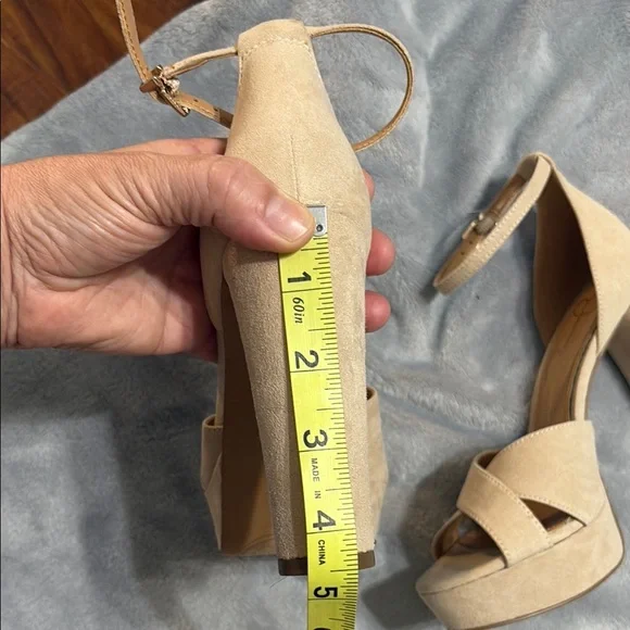 Jessica Simpson Women's Cream Heeled Sandals - Picture 7 of 9